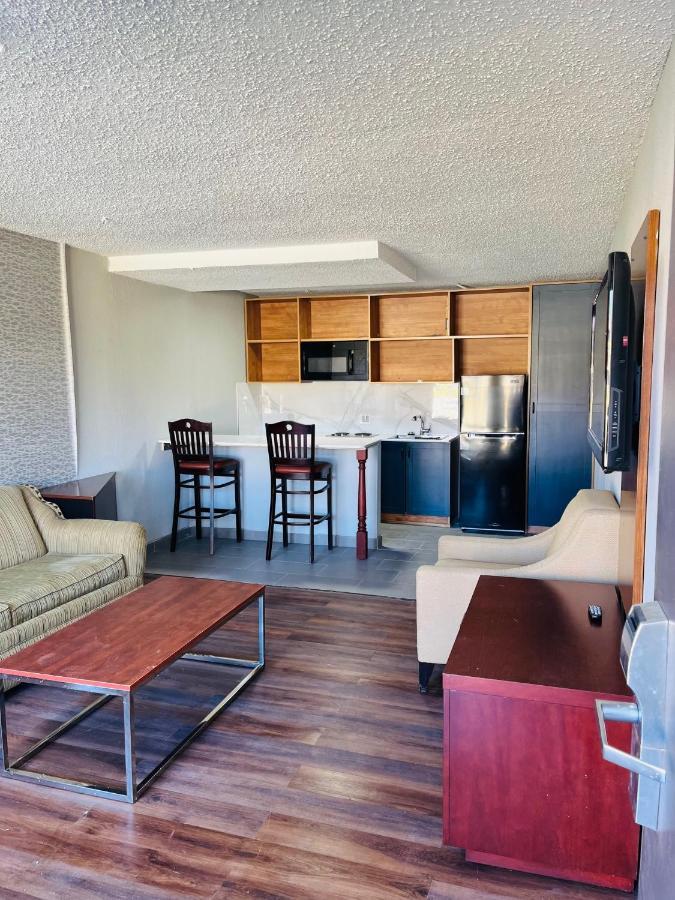 Hotel North Extended